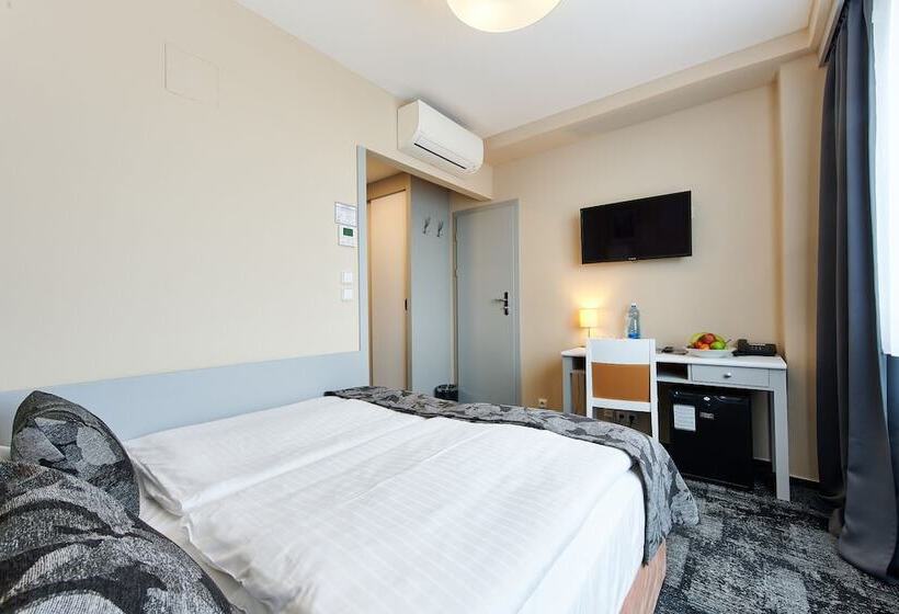 اتاق اکونومی, Wellness Hotel Step