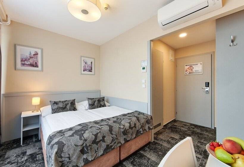 اتاق اکونومی, Wellness Hotel Step