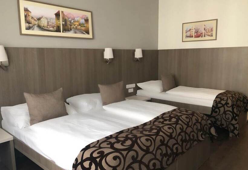 اتاق لوکس سه تخته, Wellness Hotel Step