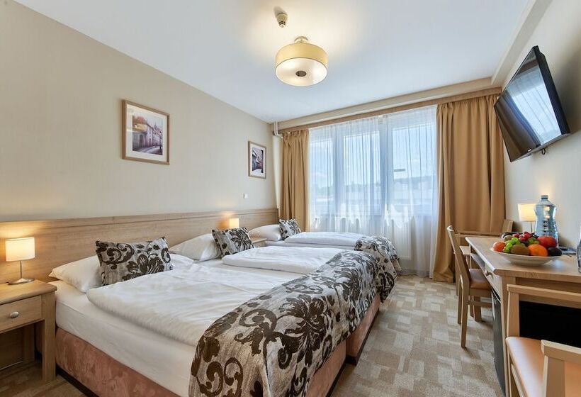 اتاق استاندارد سه نفره, Wellness Hotel Step