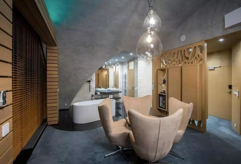 سوییت دوبلکس, Wellness Hotel Step