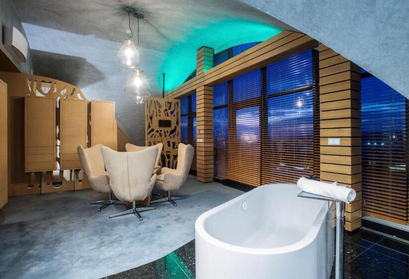 سوییت دوبلکس, Wellness Hotel Step