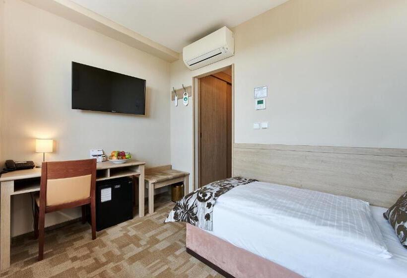 اتاق استاندارد یک نفره, Wellness Hotel Step