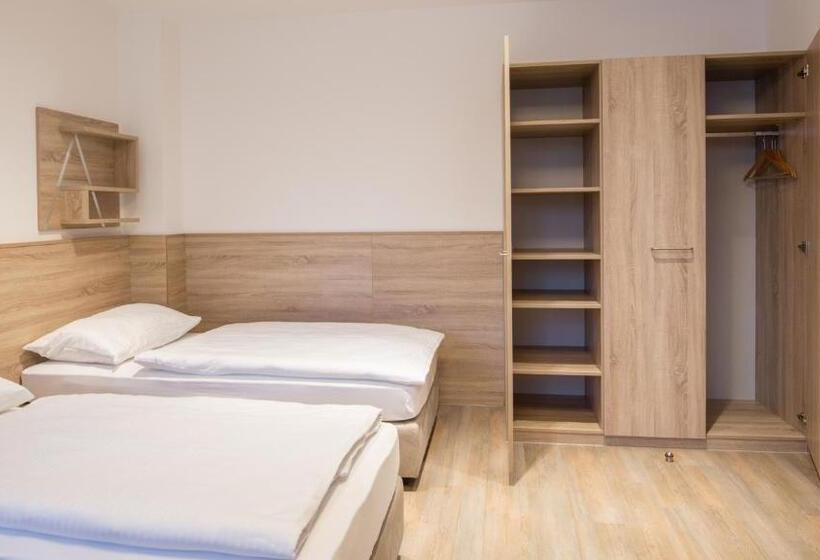 غرفة كلاسيكية ثلاثية, A2 Boarding House Memmingen