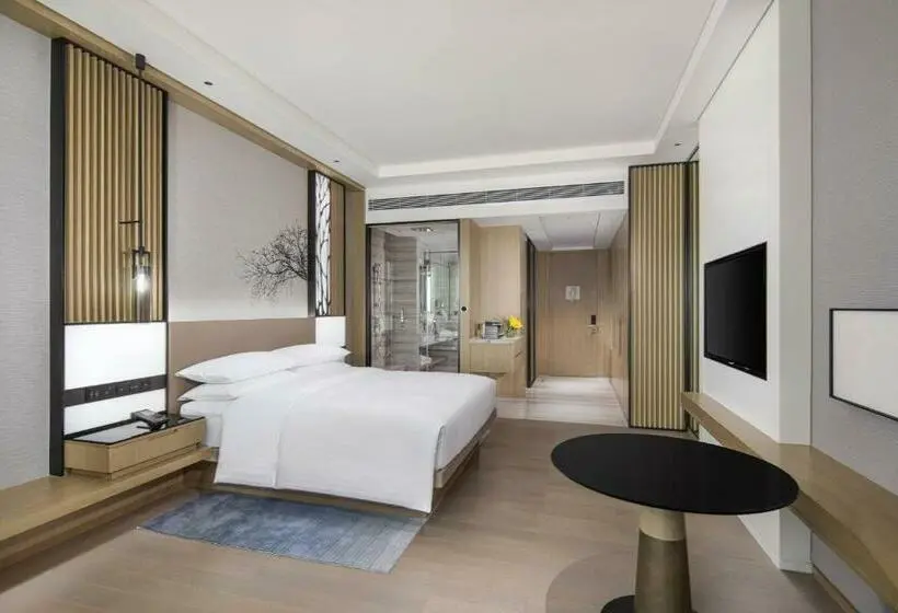 キングサイズベッド、シティビューデラックスルーム, Courtyard By Marriott Chengdu South