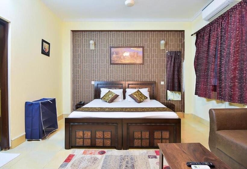 Escritório Estándar, Studio Serviced Apartments Near Fortis Hospital