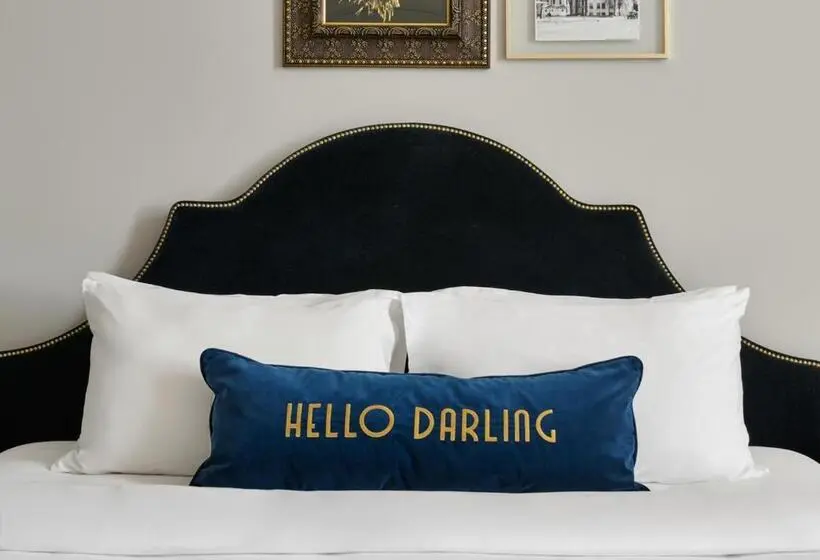 身障者適用キングサイズベッドルーム, The Darling