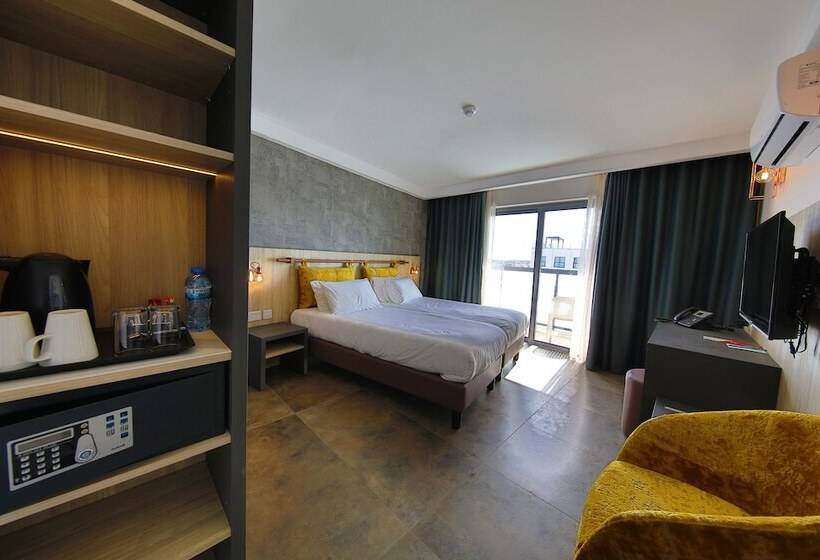 اتاق لوکس با بالکن, Ivy Hotel Adults Only