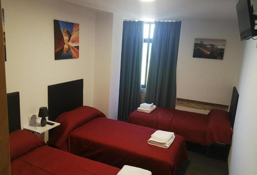 اتاق استاندارد سه نفره, Pension Tasaga