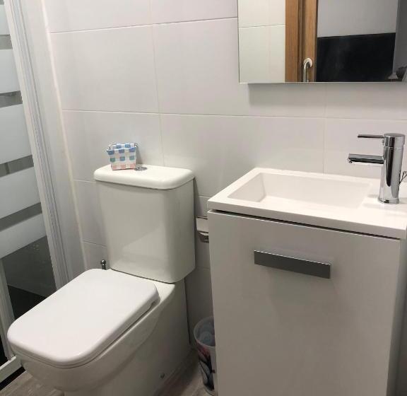 اتاق استاندارد, Pension Tasaga