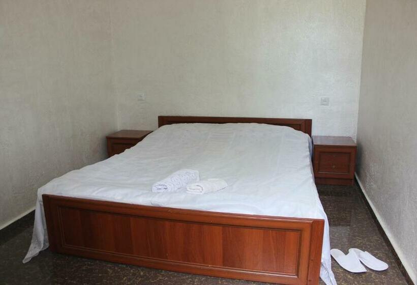 آپارتمان 1 خوابه همکف, Dino Paradise