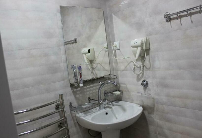 آپارتمان 1 خوابه همکف, Dino Paradise