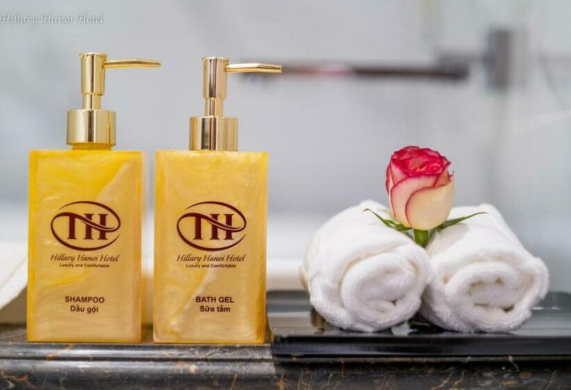 اتاق سوپریور, Hillary Hanoi