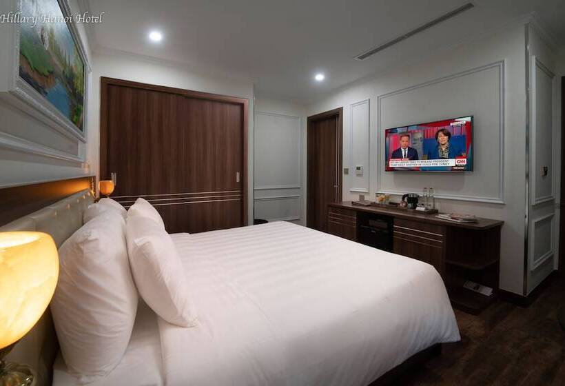 اتاق سوپریور, Hillary Hanoi