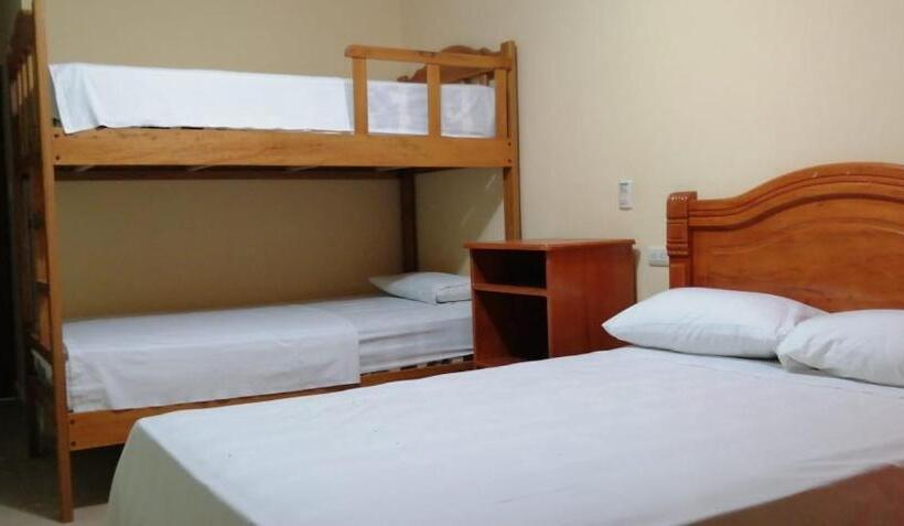 4 Bett Standardzimmer, Internacional En Atacames