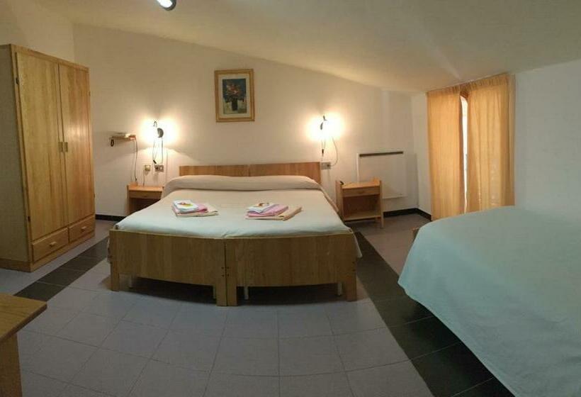 חדר דלוקס, Ristorante Gusana