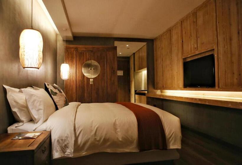 标准间带山景, Top Zero