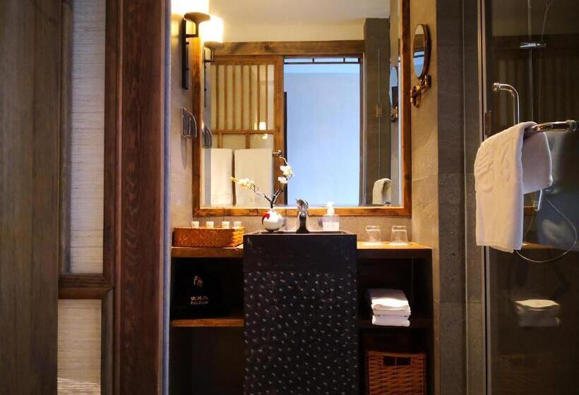 带2个卧室的套房, Top Zero