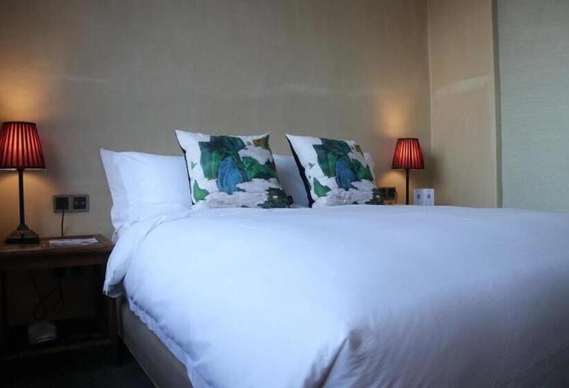 带2个卧室的套房, Top Zero