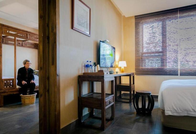 带2个卧室的套房, Top Zero