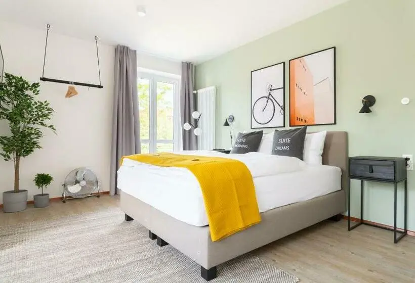 Suite amb Balconada, Limehome Garching Bei München