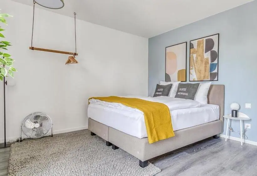 Suite, Limehome Garching Bei München