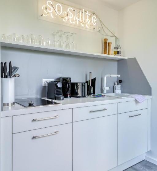 سوئیت با بالکن, Limehome Garching Bei München
