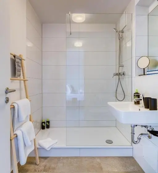 Suite amb Balconada, Limehome Garching Bei München