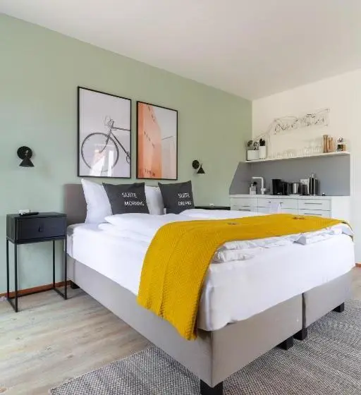 Suite, Limehome Garching Bei München