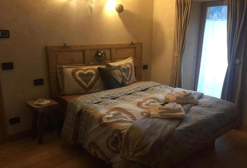 חדר דלוקס עם מרפסת, A La Ciasa De L'artista