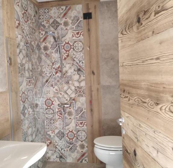 Standard room with outdoor bath, A La Ciasa De L'artista