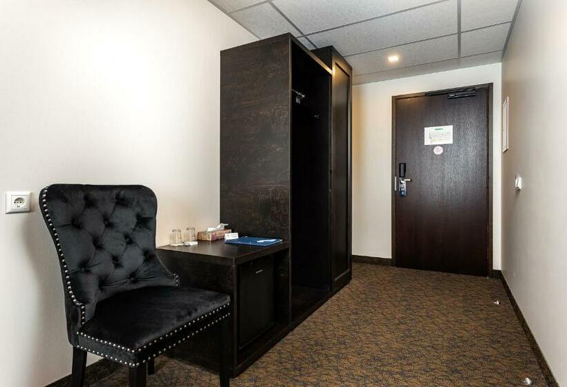 اتاق استاندارد, Adoryal Hotell