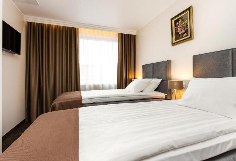 اتاق استاندارد, Adoryal Hotell