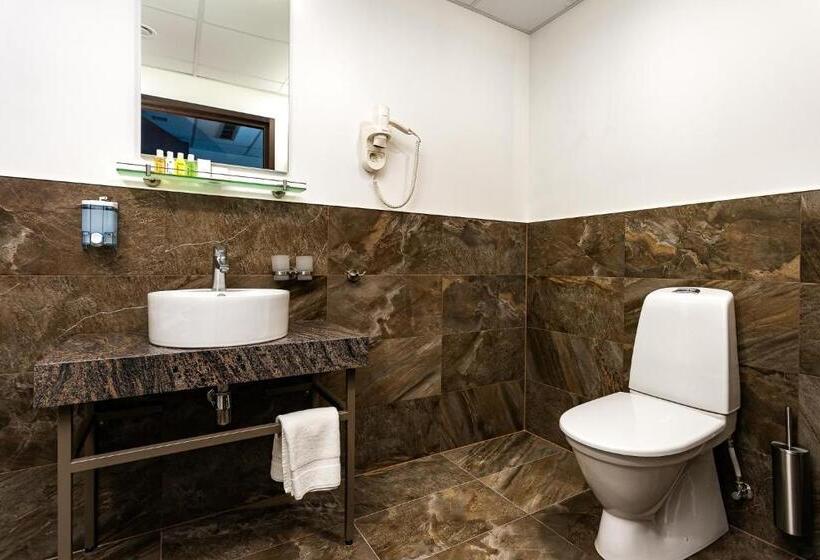 سوییت, Adoryal Hotell