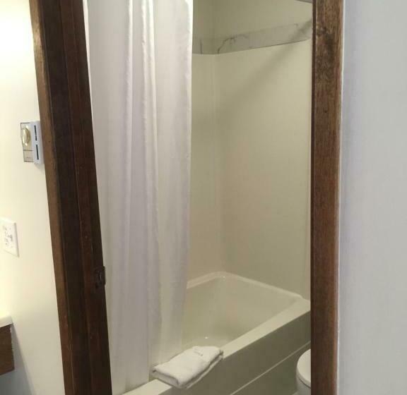 חדר דלוקס, Christina Lake Motel And Rv Park