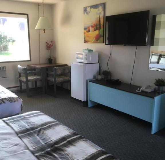 Четырехместный Номер Классик, Christina Lake Motel And Rv Park