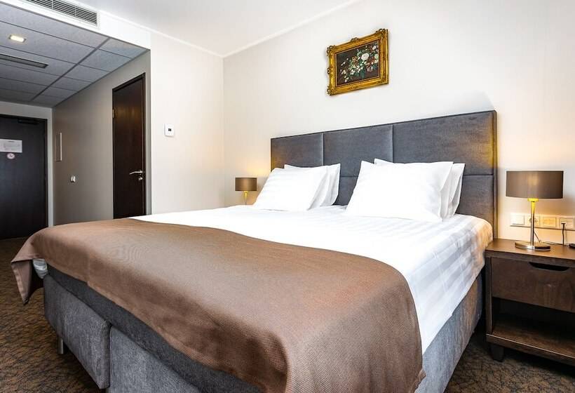 اتاق استاندارد, Adoryal Hotell