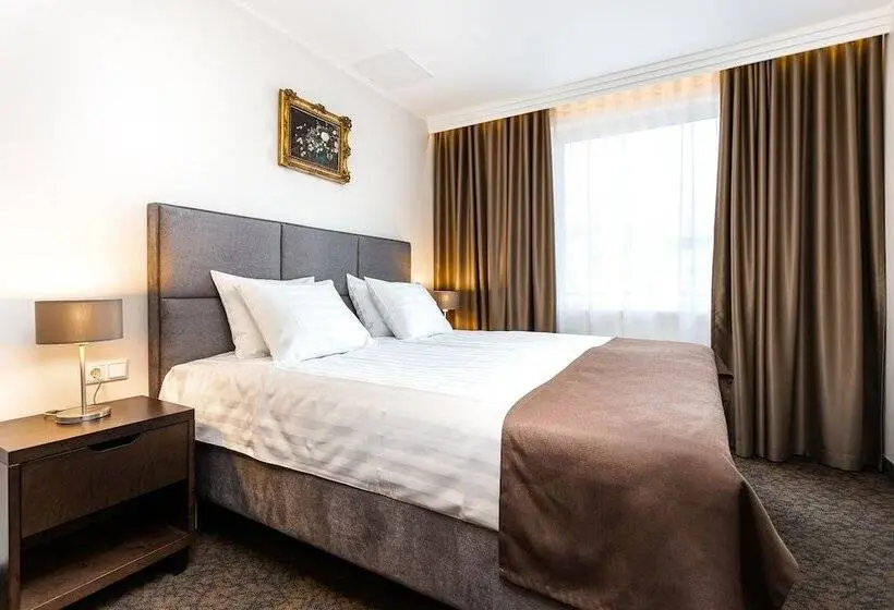 اتاق استاندارد, Adoryal Hotell