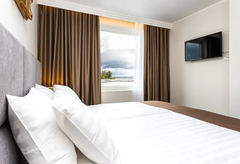 اتاق استاندارد, Adoryal Hotell