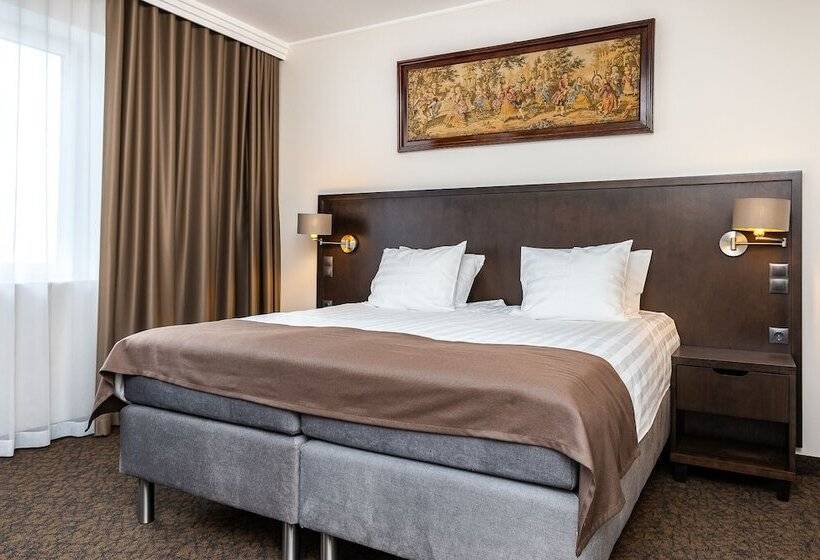 اتاق استاندارد, Adoryal Hotell