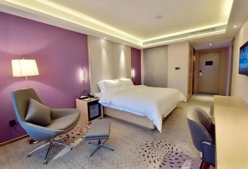 キングサイズベッドのスタンダードルーム, Lavande Hotel Mianyang Santai North Passenger Transport Center Binjiang Park