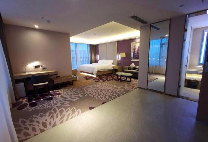 Люкс Повышенной Комфортности, Lavande Hotel Mianyang Santai North Passenger Transport Center Binjiang Park