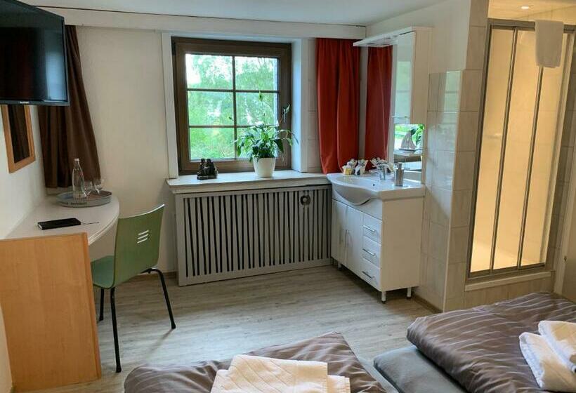 이코노미 룸, Ruhrpottpension Am Stöter