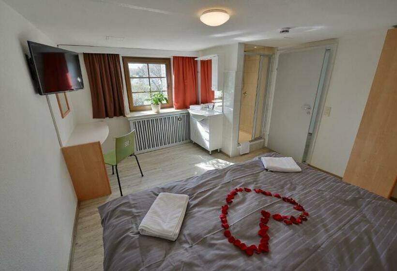 이코노미 룸, Ruhrpottpension Am Stöter