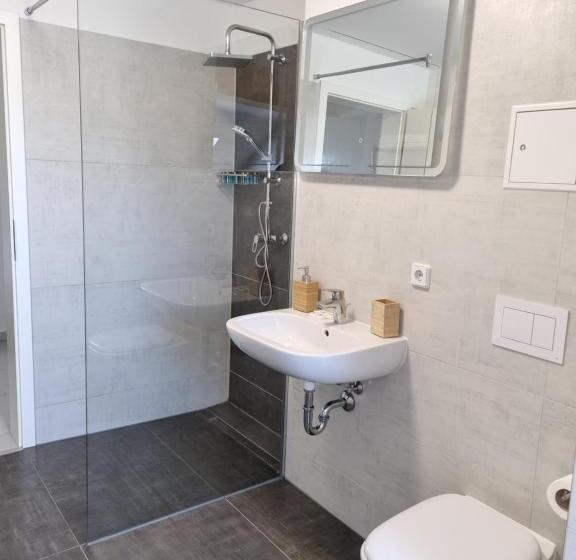 Апартаменты 2 Спальни, A&f Hotel Chemnitz