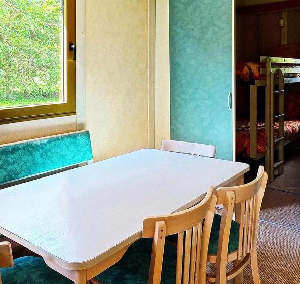 패밀리 방갈로, Du Côté De Chez Sam