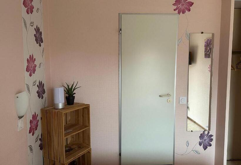 스탠다드 룸, Du Côté De Chez Sam