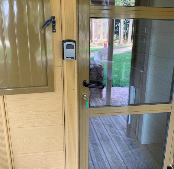 패밀리 방갈로, Du Côté De Chez Sam