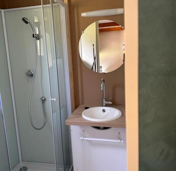 패밀리 방갈로, Du Côté De Chez Sam