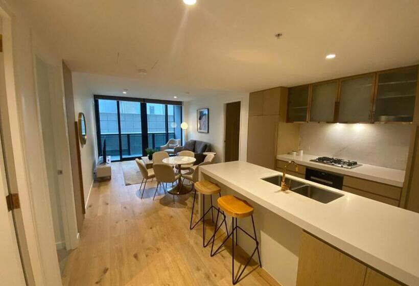 דירת שלושה חדרים, Collins House Apartments By Cllix